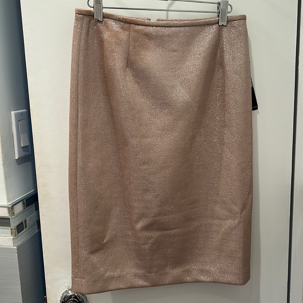 TAHARI gold and silver thread straight skirt size 4 NWT